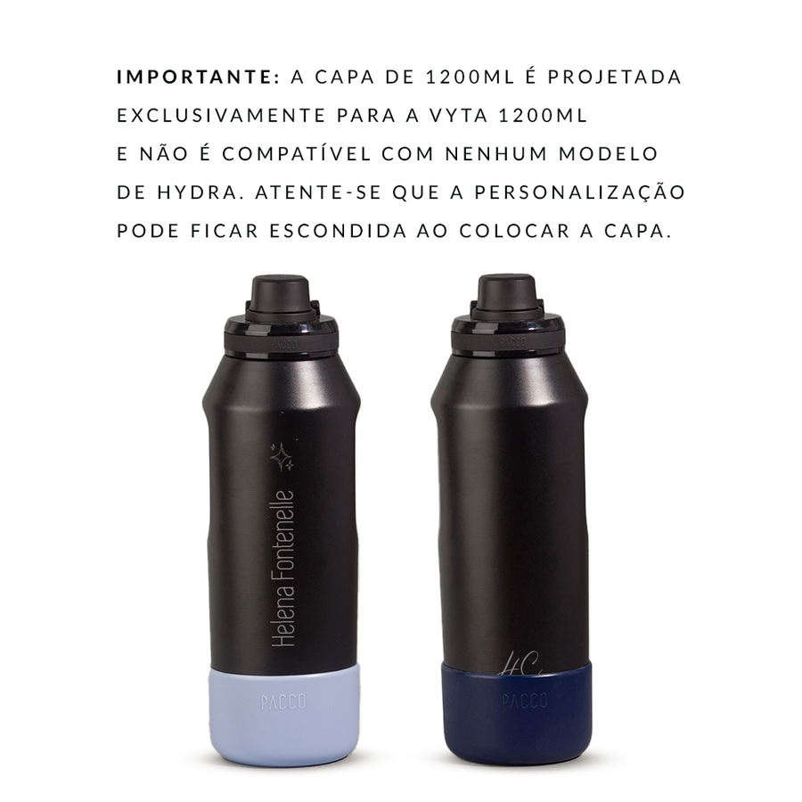 Garrafa térmica PACCO Vyta 1200ml personalizada com as capas de silicone protetoras, alertando que a capa pode cobrir a gravação